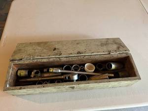 lot 89 image: Sockets Set