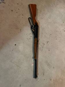 lot 141 image: Daisy BB Gun