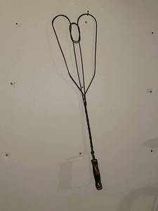 lot 145 image: Antique Rug Beater