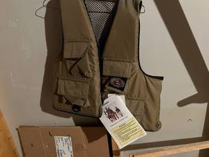 lot 147 image: New Adult XX-Large Fishing Vest