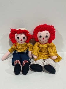 lot 1 image: Vintage Raggedy Ann and Andy Dolls