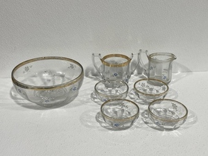 lot 24 image: Set of Glassware