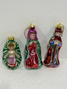 lot 38 image: Vintage Ornaments