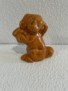 lot 60 image: Rosemeade Pottery SaltPepper Shaker