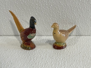 lot 63 image: Rosemeade Pottery Salt & Pepper Shakers