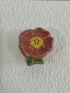 lot 66 image: Rosemeade Pottery SaltPepper Shaker