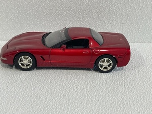 lot 77 image: Hot Wheels 2000 Corvette