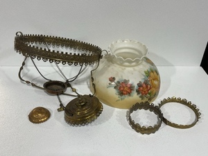 lot 89 image: Vintage Library Pull Down Lamp