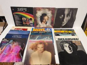 lot 152 image: Vinyl Records