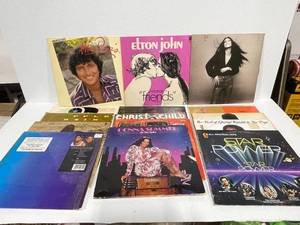 lot 159 image: Vinyl Records