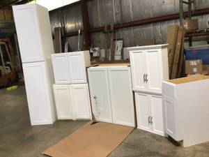 Lot of Assorted Kitchen Cabinets   Some Units Have Damaged  Customer Returns See Pictures