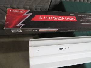 NEW 4 LED SHOP LIGHT PLUS