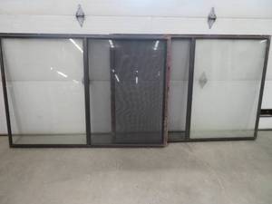 2 DOUBLE SLIDING WINDOWS