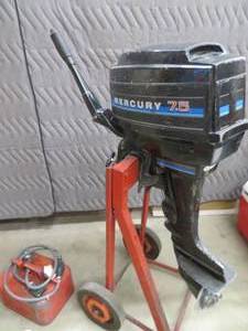 7.5 MERCURY MOTOR WITH GAS CAN AND MOTOR STAND