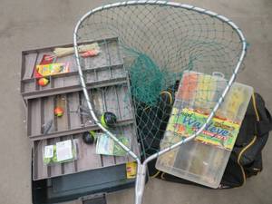 MISC FISHING LOT WITH LANDING NET