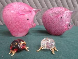GLASS HEAVY PIG DECOR