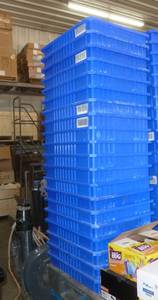 lot 9 image: Stack of 20 blue parts bins