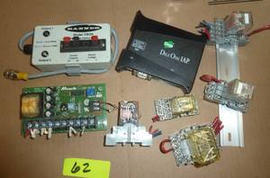 lot 62 image: Group of electronic parts