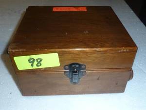 lot 98 image: Nice Vintage Rawson Flux Meter Type 504