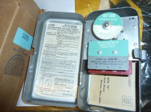 lot 105 image: New old stock 6 hour Cycle Timer