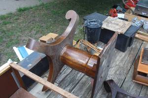 lot 329 image: Vintage Wood Table Pedestal