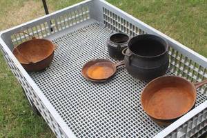 lot 389 image: Lot of (6) Cast Iron Cauldrens and Cooking PotsPans