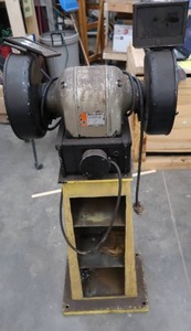 BENCH GRINDER WITH STAND