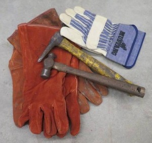 WELDING GLOVES