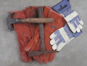 WELDING GLOVES