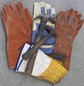 WELDING GLOVES