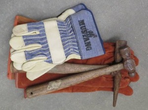 WELDING GLOVES