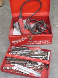 MILWAUKEE HEAVY DUTY 12 DRILL