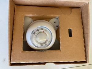 Honeywell Home Round Non-Programmable Thermostat with 1H Single Stage Heating