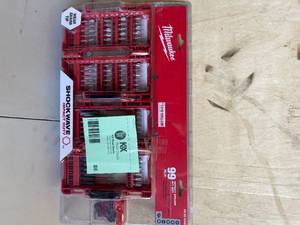 Milwaukee SHOCKWAVE Impact Duty Alloy Steel Screw Driver Bit Set (99-Piece)