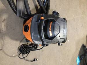 lot 6 image: 4 Gallon 6.0-Peak HP WetDry Shop Vacuum with Detachable Blower, Fine Dust Filter, Hose and Accessories by RIDGID  Customer Returns See Terms on Auction
