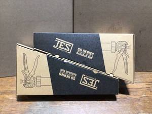 lot 77 image: 20 oz. 121 Sausage and Bulk Caulk Gun by JES Customer Returns See Terms on Auction