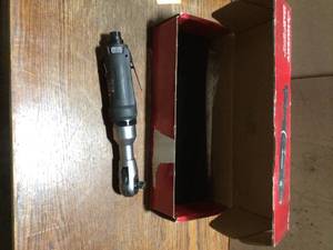 lot 48 image: 80 ft.lbs. 38 in. Reaction-Less Ratchet by Husky  Customer Returns See Terms on Auction