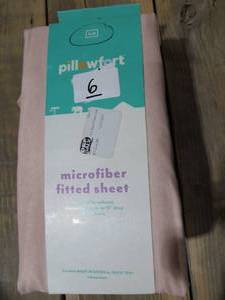 lot 6 image: Pillowfort-Microfiber Fitted Sheet, Full Size-Light Pink