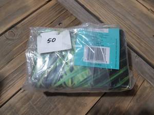 lot 50 image: Whitley Willows Microfiber Beach Towel 35 x 70 Flamingo