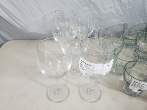 lot 118 image: New Barware  Alcohol Glasses