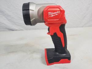 lot 30 image: Milwaukee M18 18-Volt Lithium-Ion Cordless 100 Lumens LED Flashlight