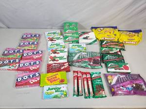 lot 104 image: Large Lot of Candy, Chocolate, Etc