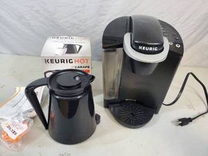 lot 146 image: Keurig Coffee Maker and Carafe