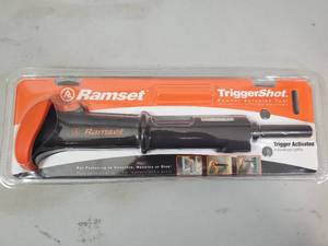 lot 160 image: New Ramset Triggershot Fastening Tool