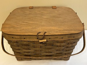 1992 Longaberger Picnic Basket