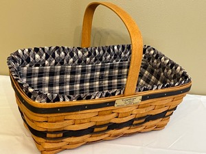 1993 J.W. Collection Longaberger Easter Basket with Box