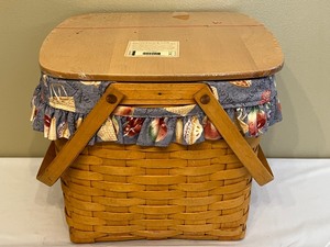 Longaberger 1998 Cake Basket with New Lid