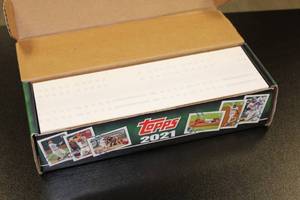lot 24 image: 2021 Topps Baseball Complete Set