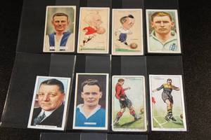 lot 28 image: Vintage FootballSoccer Tobacco Card Lot  10 Different Cards