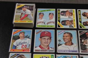 lot 55 image: 1966 Topps Baseball Card Lot  58 Cards